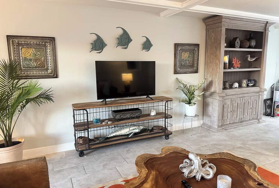 Easy Coastal Living Near Marina & Central Ave - St. Petersburg, Florida