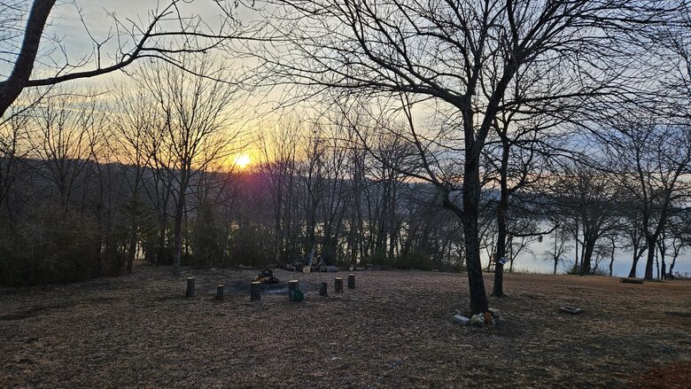 Relaxed Lake Texoma Home with Water Views - Kingston, Oklahoma