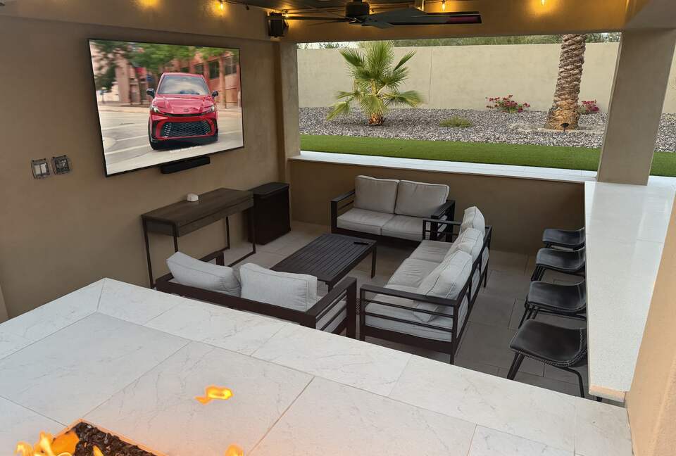 Ramada with TV stereo speakers and swim up bar