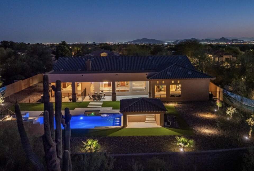 Luxury North Scottsdale Retreat in Gated Community - Scottsdale, Arizona