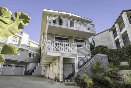 Coastal Village Living Steps to San Clemente Beach - San Clemente, California