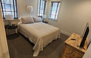 Peaceful Lake Martin Retreat with Floating Dock - Alexander City, Alabama