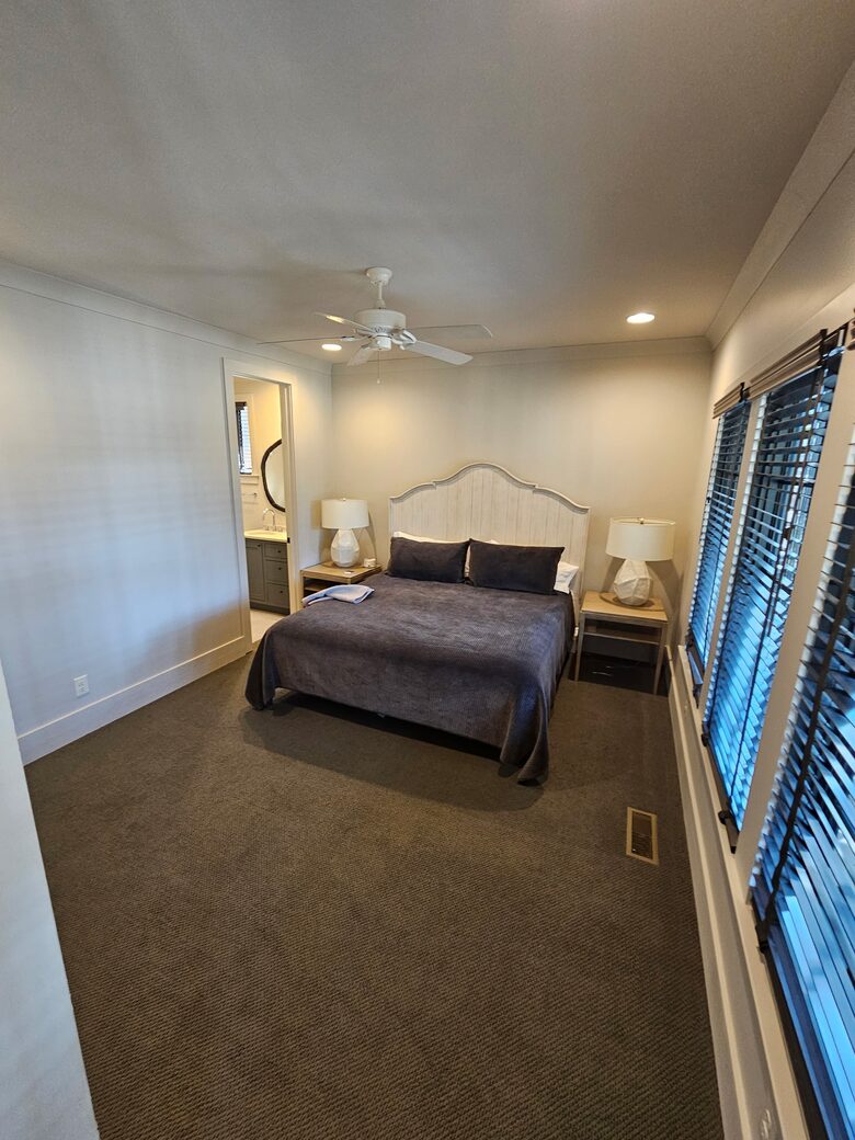 Peaceful Lake Martin Retreat with Floating Dock - Alexander City, Alabama