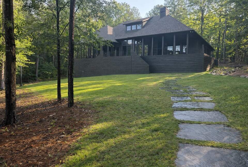Peaceful Lake Martin Retreat with Floating Dock - Alexander City, Alabama