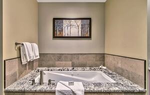 Luxury Condo at Ritz-Carlton Lake Tahoe - Truckee, California