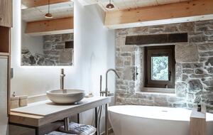 Timeless Pyrenean Estate - Alpens Barcelona, Spain