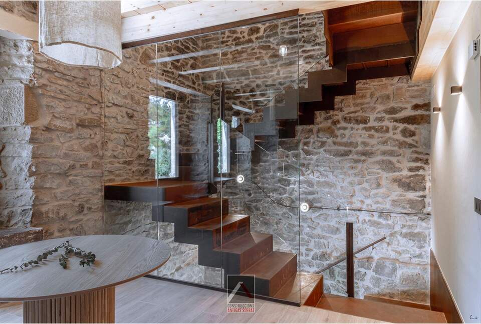 Timeless Pyrenean Estate - Alpens Barcelona, Spain