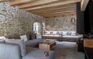 Timeless Pyrenean Estate - Alpens Barcelona, Spain