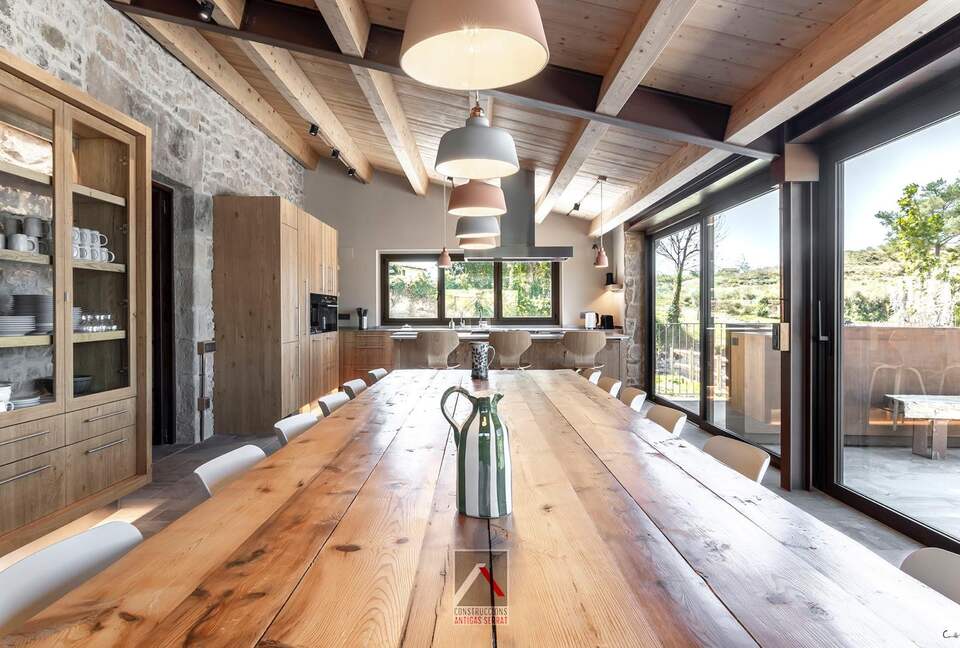 Timeless Pyrenean Estate - Alpens Barcelona, Spain