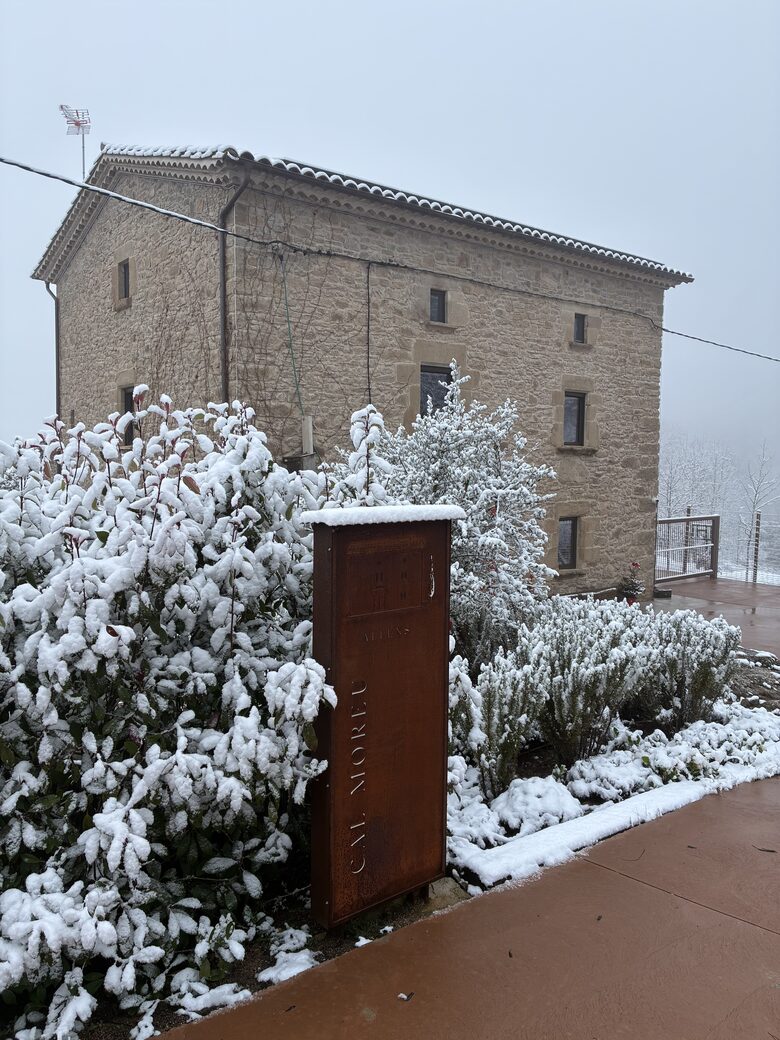 Timeless Pyrenean Estate - Alpens Barcelona, Spain