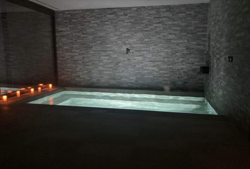 Timeless Pyrenean Estate - Alpens Barcelona, Spain