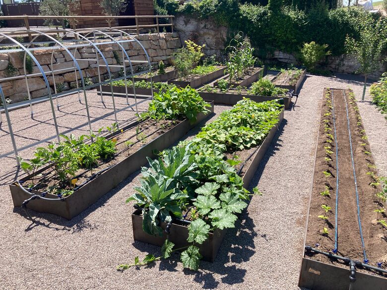 Timeless Pyrenean Estate - Alpens Barcelona, Spain