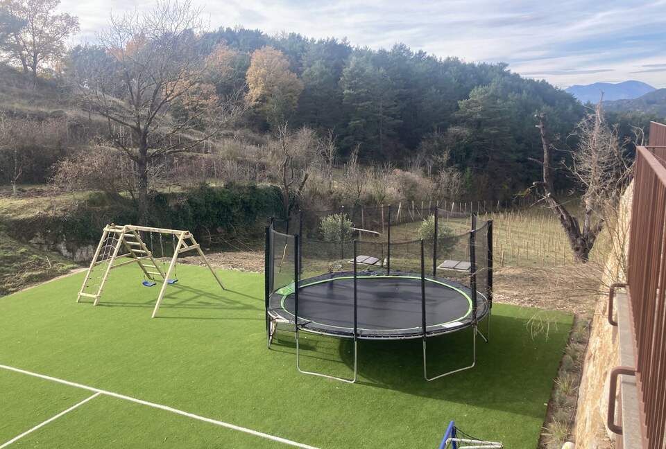 Timeless Pyrenean Estate - Alpens Barcelona, Spain