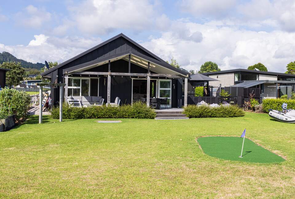 Relaxed Waterfront Location, Cooks Beach, Coromandel - Whitianga, New Zealand
