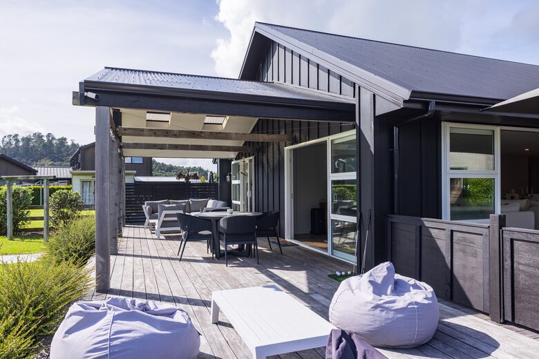 Relaxed Waterfront Location, Cooks Beach, Coromandel - Whitianga, New Zealand