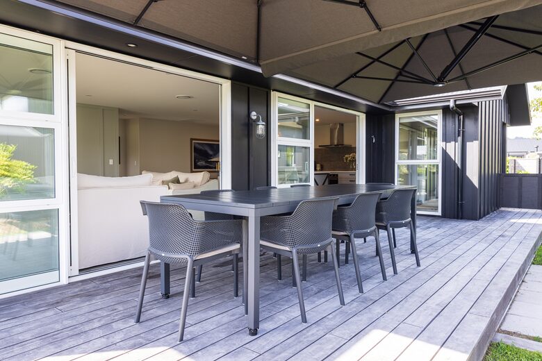 Relaxed Waterfront Location, Cooks Beach, Coromandel - Whitianga, New Zealand