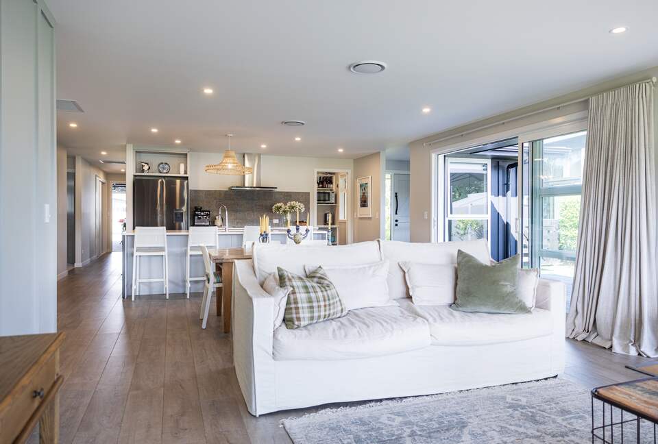 Relaxed Waterfront Location, Cooks Beach, Coromandel - Whitianga, New Zealand