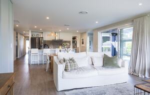 Relaxed Waterfront Location, Cooks Beach, Coromandel - Whitianga, New Zealand