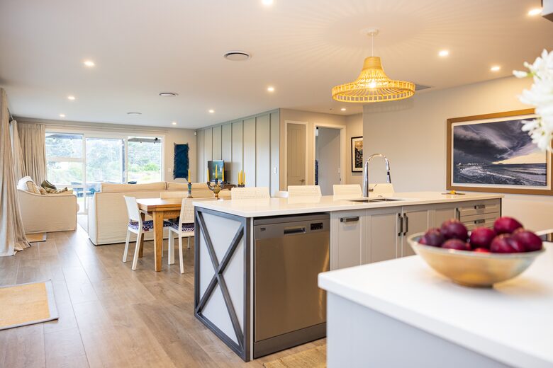 Relaxed Waterfront Location, Cooks Beach, Coromandel - Whitianga, New Zealand