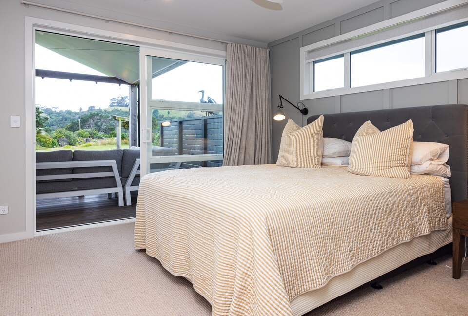Relaxed Waterfront Location, Cooks Beach, Coromandel - Whitianga, New Zealand