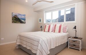 Relaxed Waterfront Location, Cooks Beach, Coromandel - Whitianga, New Zealand