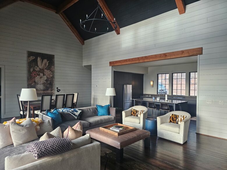 Peaceful Lake Martin Retreat with Floating Dock - Alexander City, Alabama