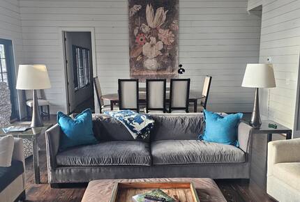 Peaceful Lake Martin Retreat with Floating Dock - Alexander City, Alabama