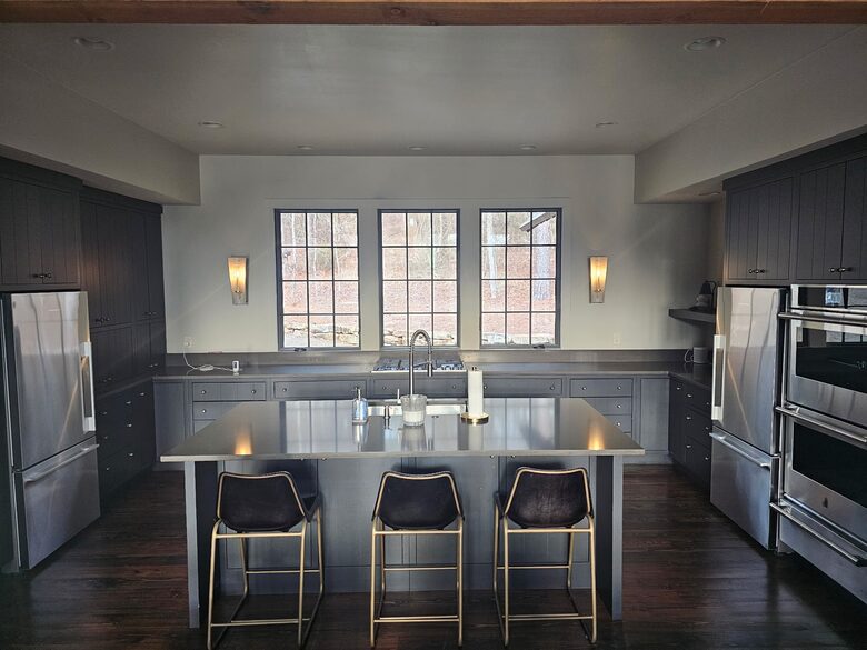 Peaceful Lake Martin Retreat with Floating Dock - Alexander City, Alabama