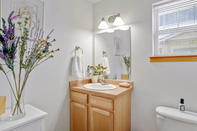 Comfortable Midtown Bozeman Townhome Near Downtown - Bozeman, Montana