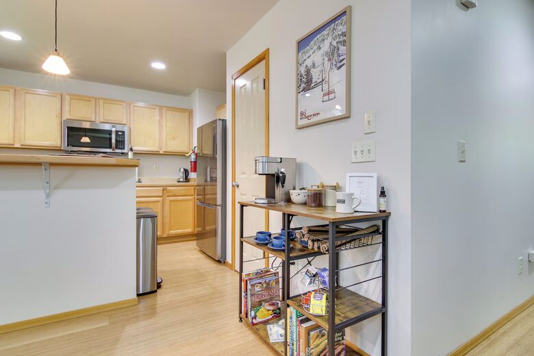 Comfortable Midtown Bozeman Townhome Near Downtown - Bozeman, Montana