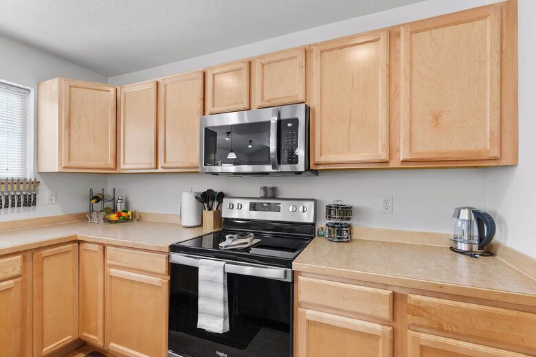 Comfortable Midtown Bozeman Townhome Near Downtown - Bozeman, Montana