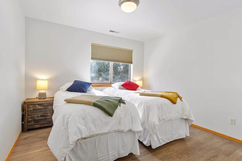 Comfortable Midtown Bozeman Townhome Near Downtown - Bozeman, Montana