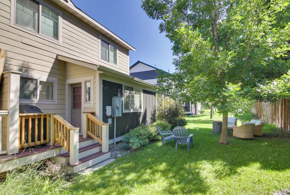Comfortable Midtown Bozeman Townhome Near Downtown - Bozeman, Montana