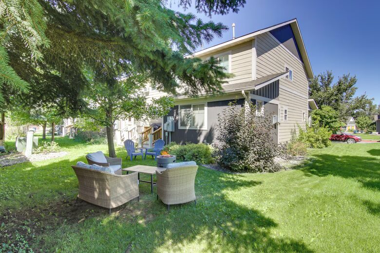 Comfortable Midtown Bozeman Townhome Near Downtown - Bozeman, Montana