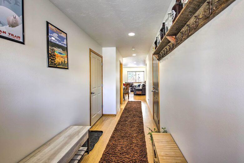 Comfortable Midtown Bozeman Townhome Near Downtown - Bozeman, Montana