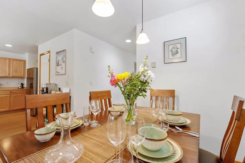 Comfortable Midtown Bozeman Townhome Near Downtown - Bozeman, Montana