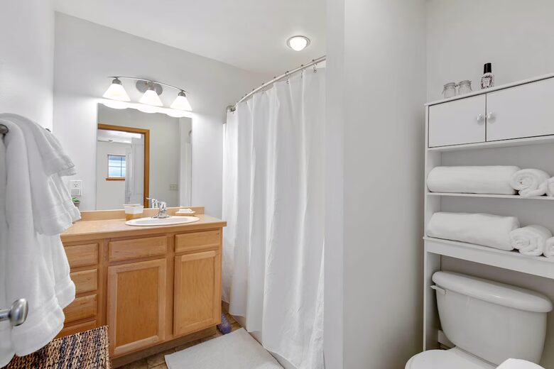 Comfortable Midtown Bozeman Townhome Near Downtown - Bozeman, Montana