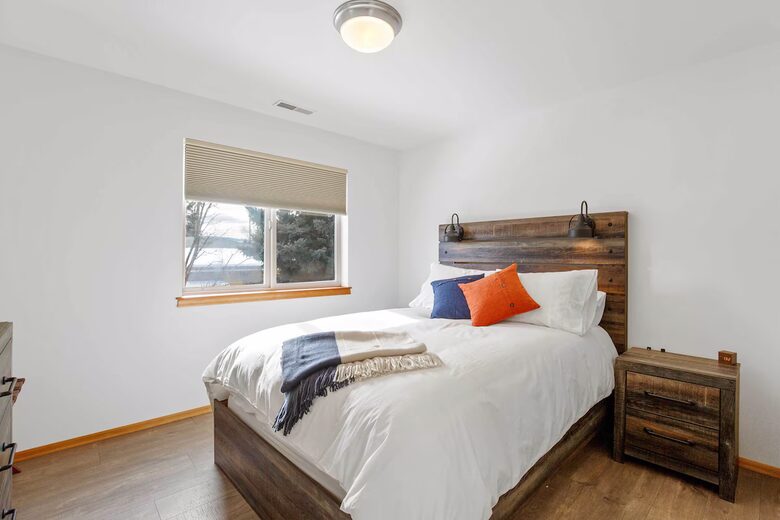 Comfortable Midtown Bozeman Townhome Near Downtown - Bozeman, Montana