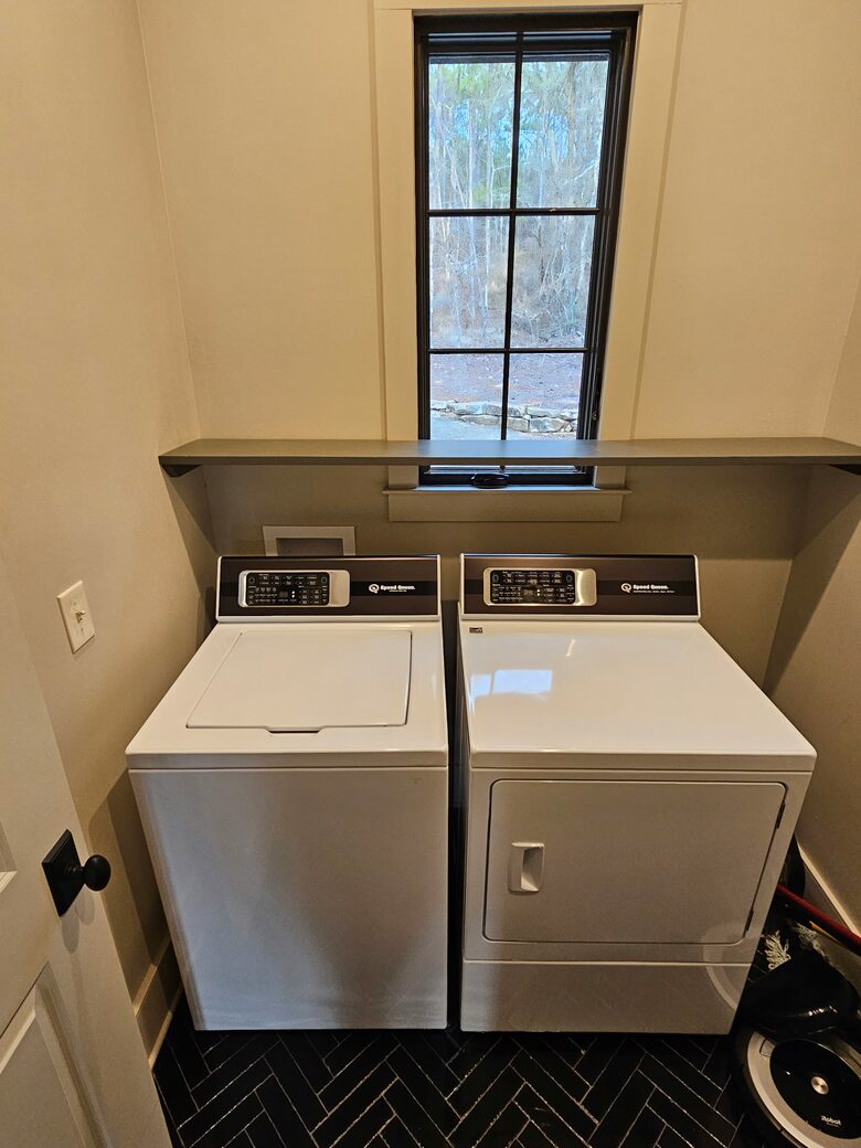 Peaceful Lake Martin Retreat with Floating Dock - Alexander City, Alabama