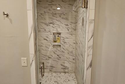 Peaceful Lake Martin Retreat with Floating Dock - Alexander City, Alabama