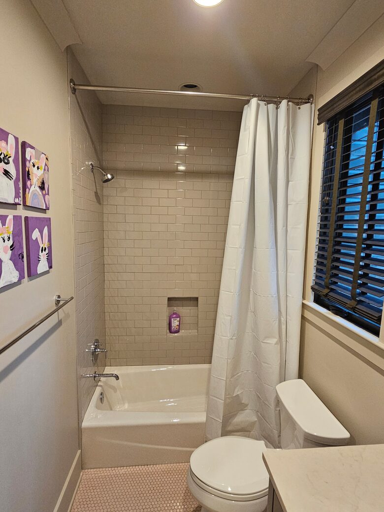 Peaceful Lake Martin Retreat with Floating Dock - Alexander City, Alabama