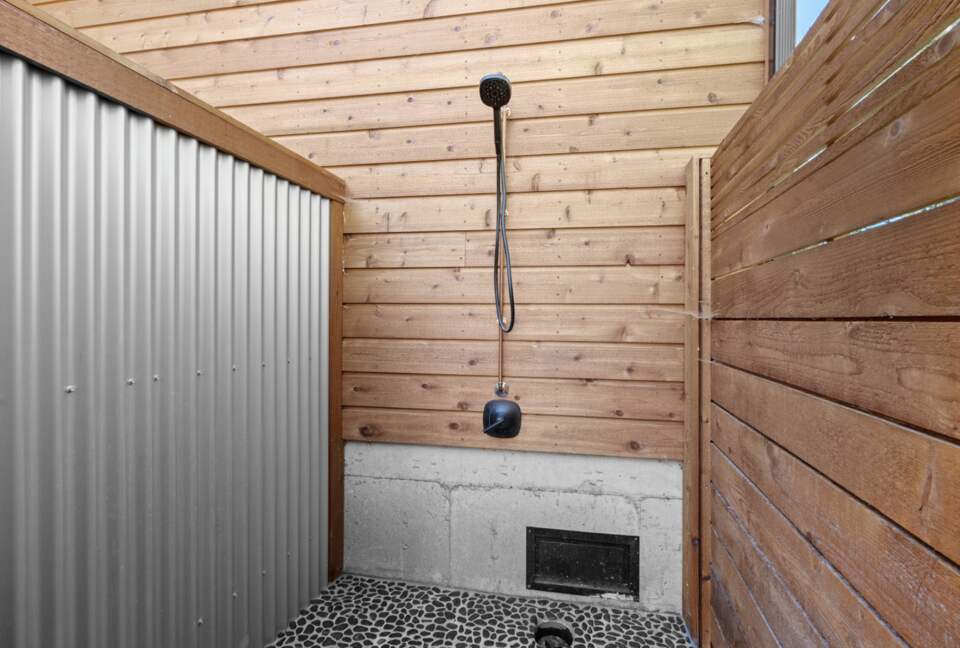 Contemporary Lake Coeur d’Alene Escape - Coeur D’Alene, Idaho