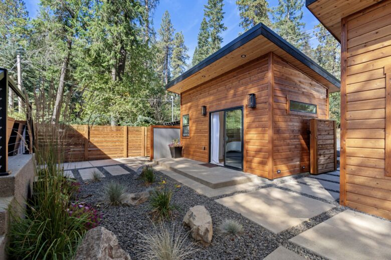 Contemporary Lake Coeur d’Alene Escape - Coeur D’Alene, Idaho