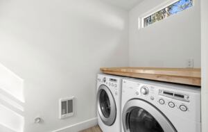 Contemporary Lake Coeur d’Alene Escape - Coeur D’Alene, Idaho