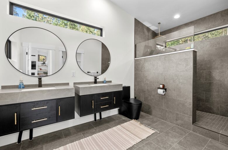 Contemporary Lake Coeur d’Alene Escape - Coeur D’Alene, Idaho