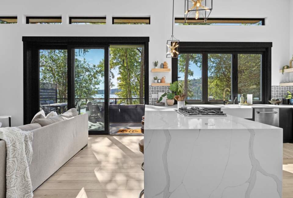 Contemporary Lake Coeur d’Alene Escape - Coeur D’Alene, Idaho