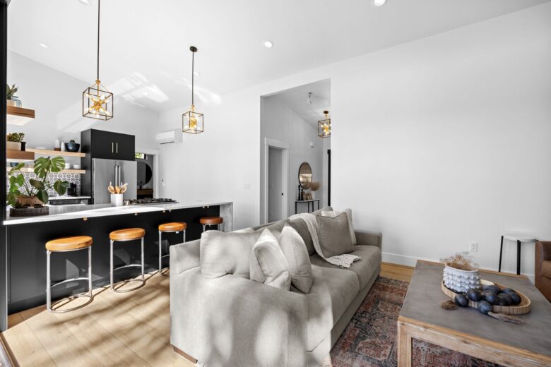 Contemporary Lake Coeur d’Alene Escape - Coeur D’Alene, Idaho