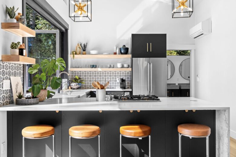 Contemporary Lake Coeur d’Alene Escape - Coeur D’Alene, Idaho