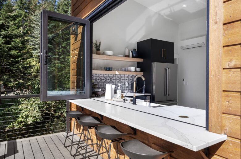 Contemporary Lake Coeur d’Alene Escape - Coeur D’Alene, Idaho