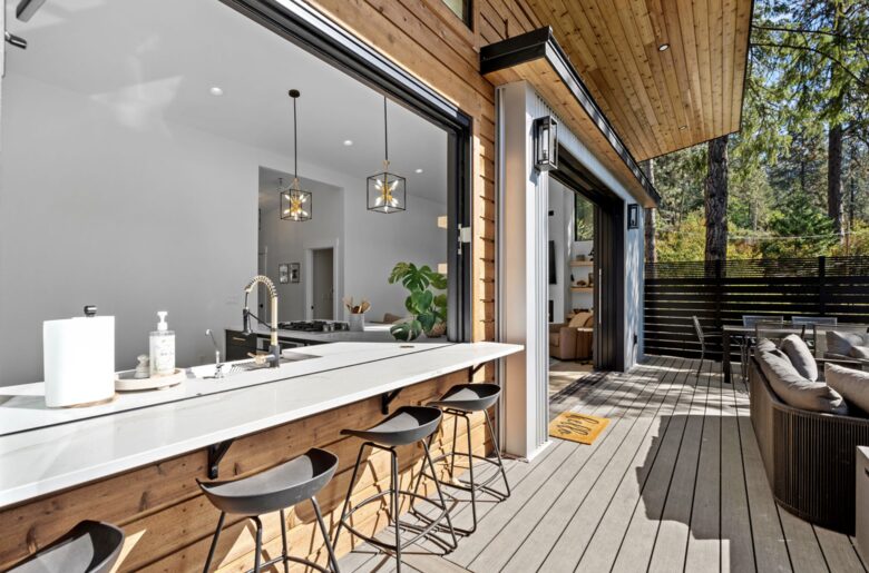 Contemporary Lake Coeur d’Alene Escape - Coeur D’Alene, Idaho